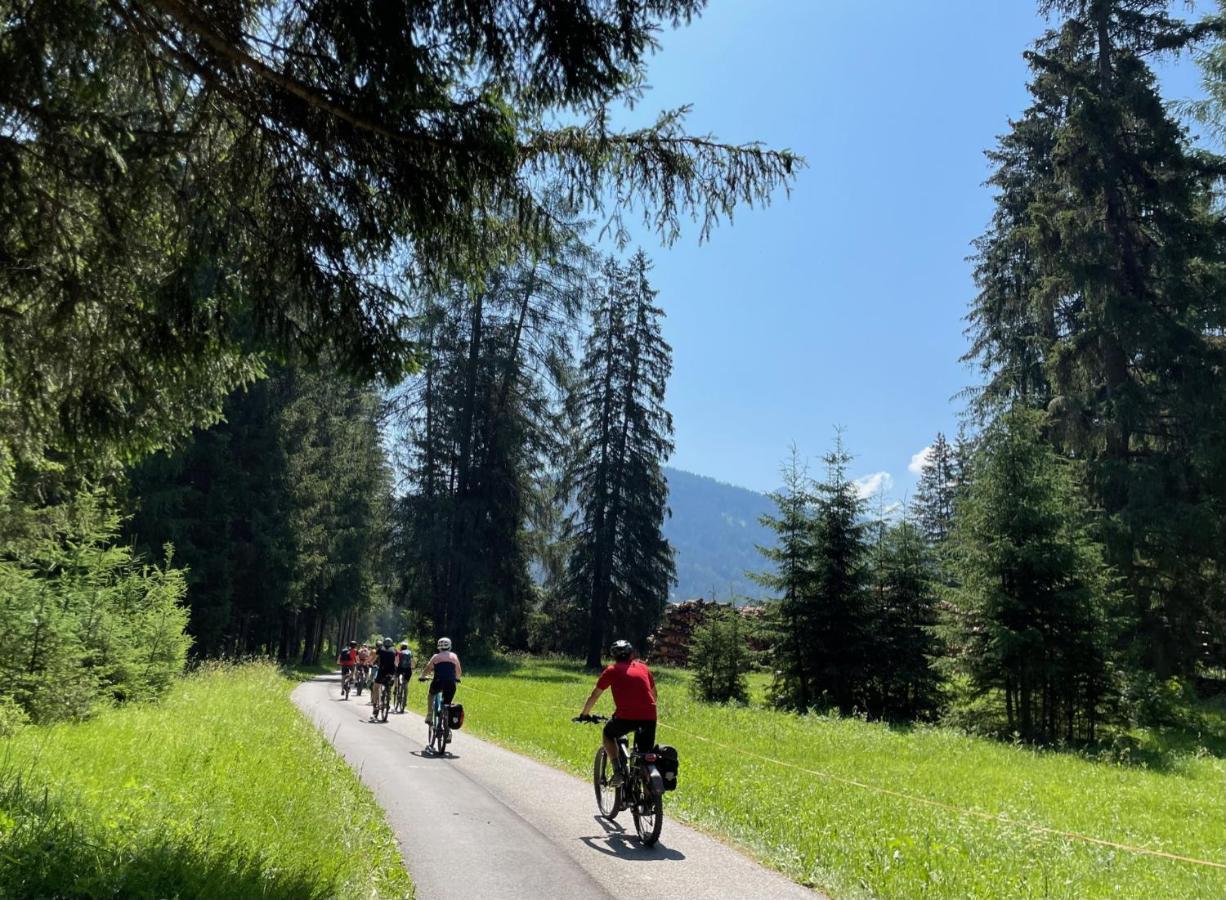 Bed&Bike Bruneck - Brunico Hotel Buitenkant foto